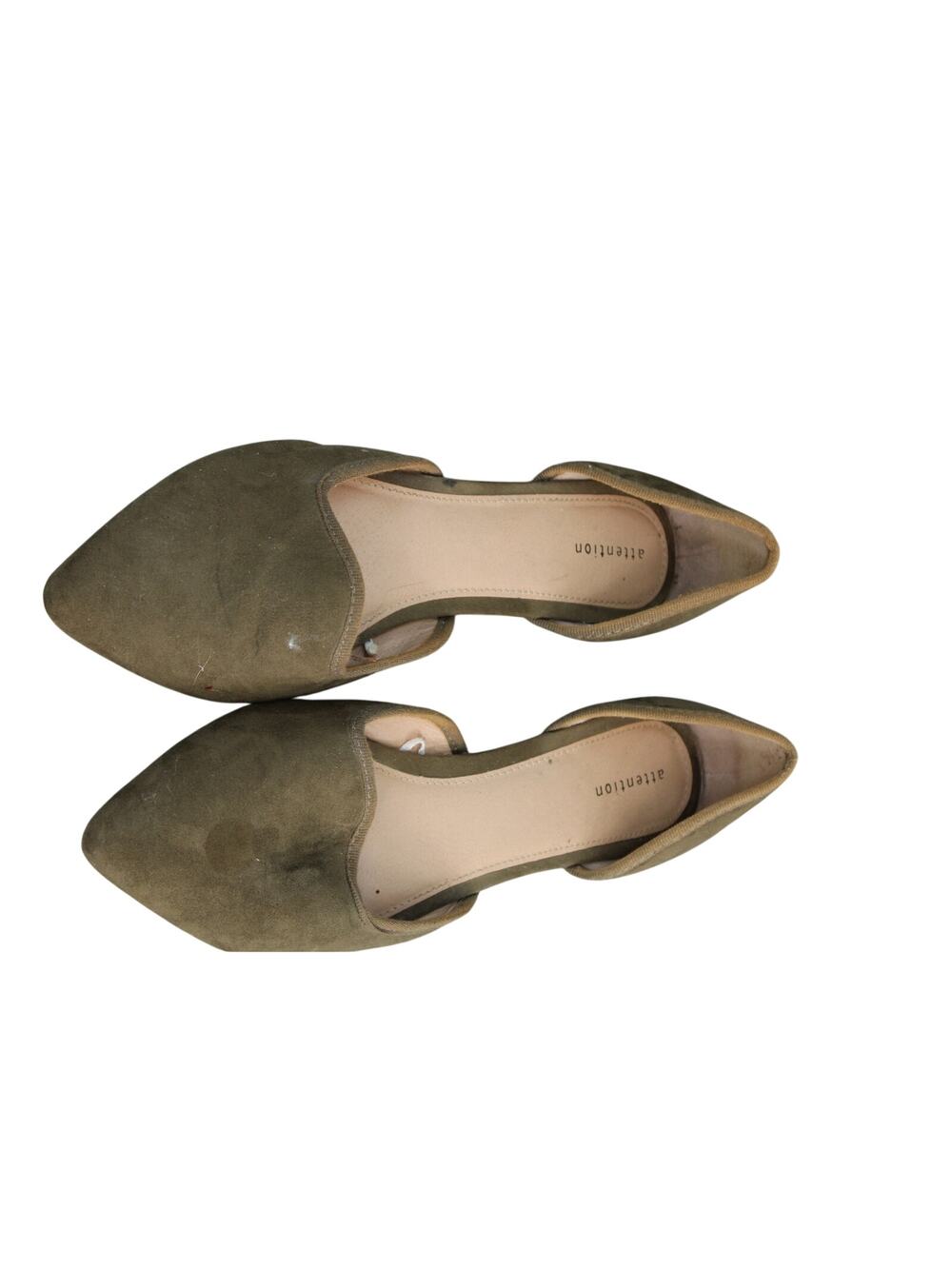 Attention Green Flats (also referred to as d'Orsay flats 8.5